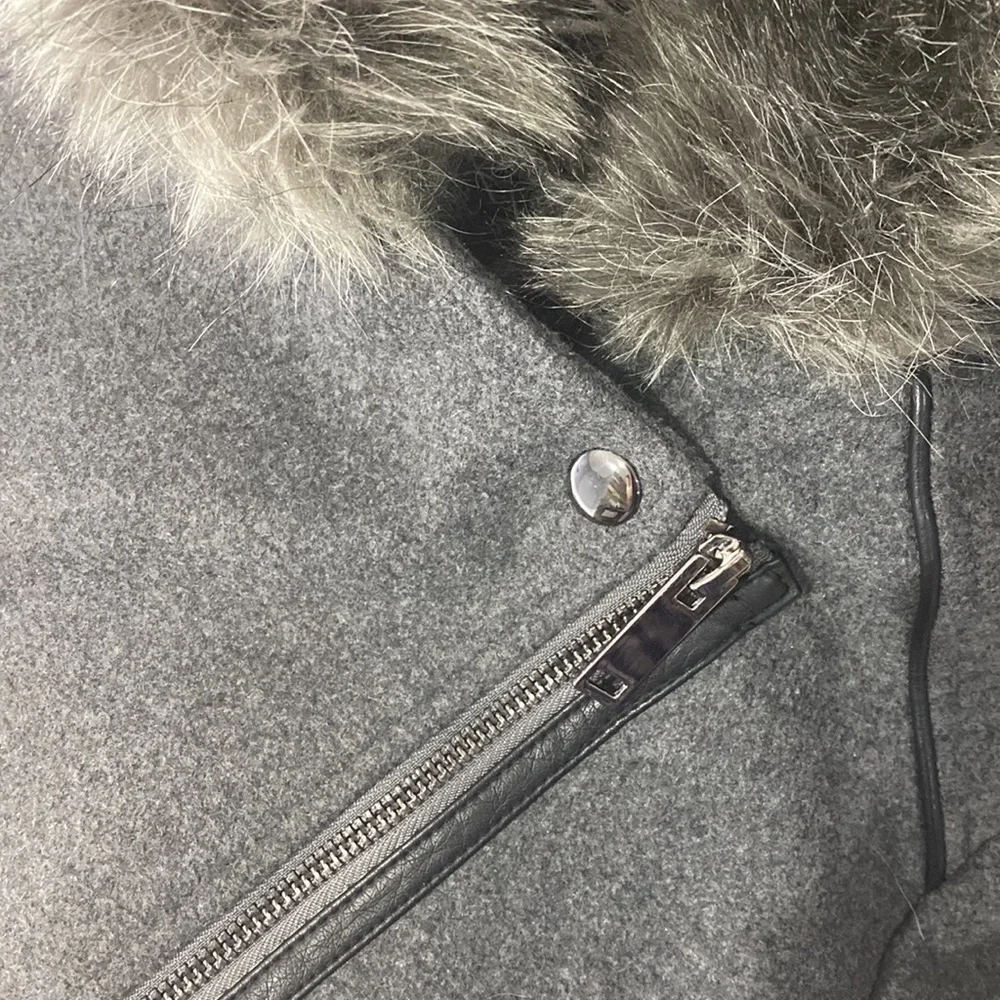 💕 Atmosphere gray black wool blend coat sz 6 with faux fur trim 💕